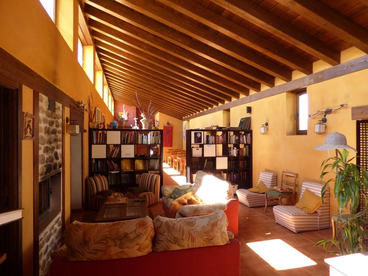 Hotel Albergue Bioclimatico Sabinares Del Arlanza Puentedura Exteriör bild