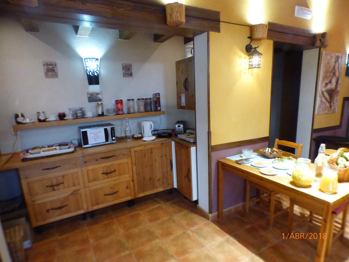 Hotel Albergue Bioclimatico Sabinares Del Arlanza Puentedura Exteriör bild