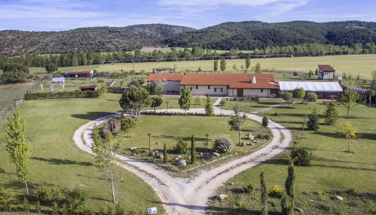 Hotel Albergue Bioclimatico Sabinares Del Arlanza Puentedura Exteriör bild